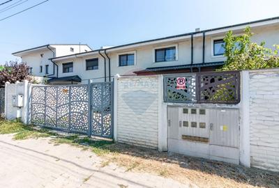 Casa / Vila in Corbeanca,  toate utilitatile, strada principala - 18