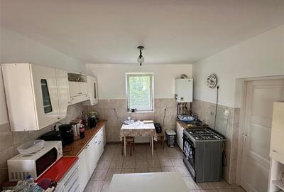 Casa spatioasa 160mp, cu 6 camere si 2150 mp teren - 3