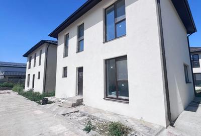 Vanzare Vila Individuala/Cristalului/5 camere id nr 54 - 8