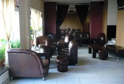 Spațiu comercial, de 160 mp, în Central - 3