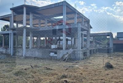 Casă individuală cu 20 camere cu Canalizare în Nord - 3