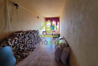 Casă cu 5 camere cu Teren 2200 Mp în Săcălaz