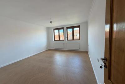Apartament cu 3 camere decomandat în Central - 4