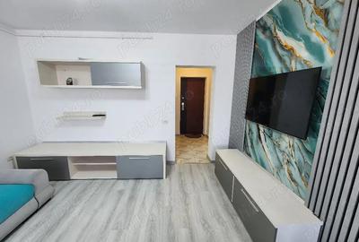 Apartament cu 2 camere semidecomandat în Sânpetru