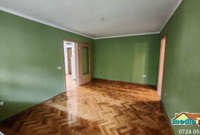 De vânzare apartament 3 camere – zona centrală - 6
