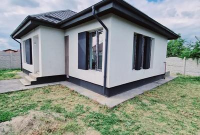 Propietar vand casa 3 camere pod decent pentru depozitare plus beci. acces la bulevard 70m - 1