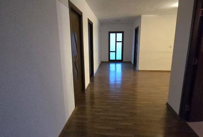 Casă cu 5 camere cu Teren 2220 Mp în Perșinari - 15