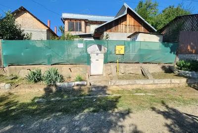 De vanzare casa,Cartier Deal