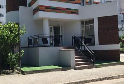 Spațiu comercial, de 100 mp, în Ultracentral - 3