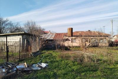 Casă cu 5 camere cu Teren 2000 Mp în Greaca - 4