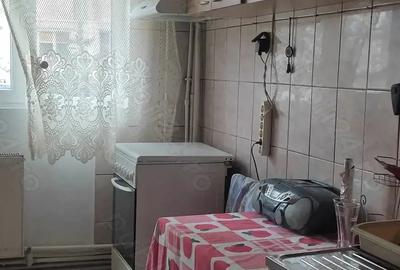 Apartament cu 2 camere decomandat în Micro 20 - 6