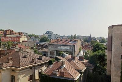 Apartament cu 3 camere semidecomandat în P-ța Romană - 7