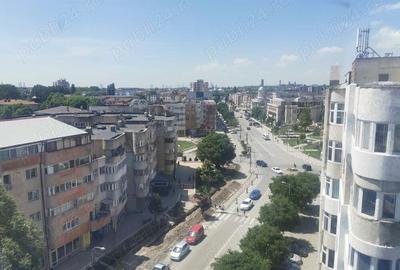 Apartament cu 3 camere decomandat în Năvodari