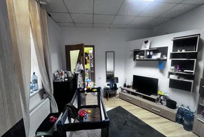 Vand apartament la curte comuna Vand apartament la curte comuna - 10