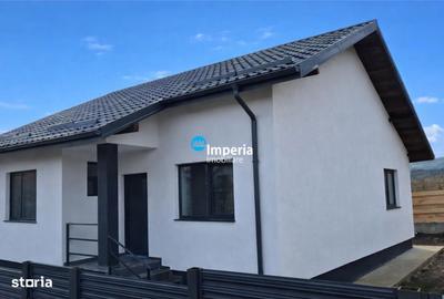 Casă cu 3 camere cu Teren 470 Mp în Miroslava - 2