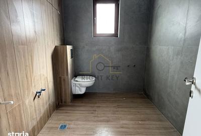 Casă cu 5 camere cu Teren 615 Mp în Dragomirești-Vale
