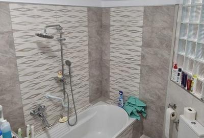 Casă cu 5 camere cu Canalizare în Central - 14