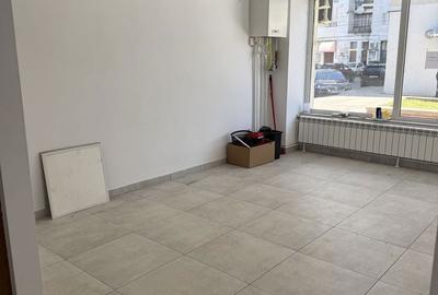 Spațiu comercial, de 80 mp, în Central - 3