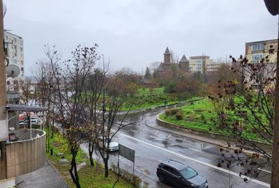 4 camere Centru Bloc PESCĂRUȘ  pret 205000 euro - 10