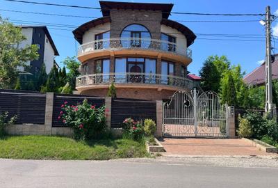 Casă cu 4 camere în Hlincea