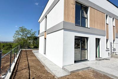 Duplex cu 4 camere cu Canalizare în Bucium - 12