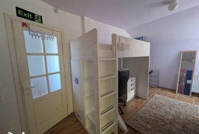 Casă cu 4 camere cu Teren 1750 Mp în Central - 9