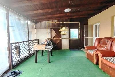 Casă cu 5 camere cu Teren 962 Mp în Castelu