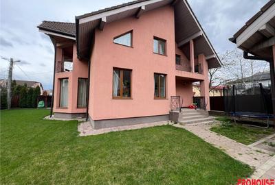 Casă cu 5 camere cu Teren 700 Mp în Gherăiești - 2