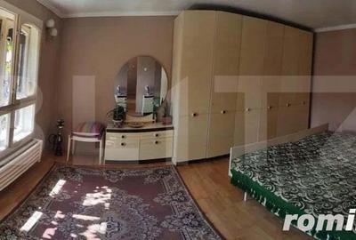 Casă cu 7 camere cu Teren 330 Mp în Central - 3