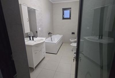Casă cu 4 camere cu Teren 220 Mp în Dumbrava - 2