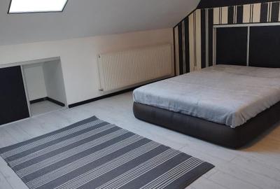 Apart 3 camere la mansarda(2 dormitoare + 1 living cu bucatarie) str. M. Eliade - 3