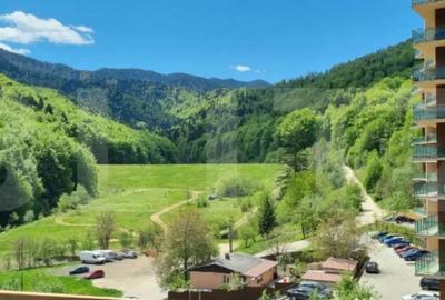 Apartament cu 2 camere semidecomandat, mobilat în Răcădău