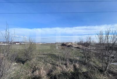Teren de 3400 mp, în Central