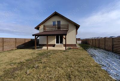 Casă cu 4 camere cu Teren 357 Mp în Tărlungeni - 2