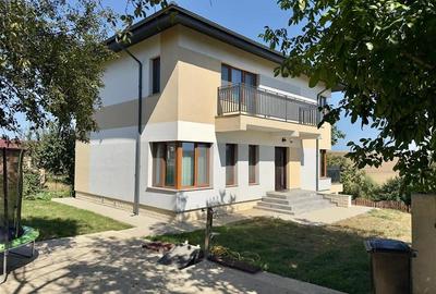 Vila individuala de vanzare, Dorobant, zona linistita si verde. - 1