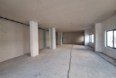 Spațiu comercial, de 563 mp, în Central - 5