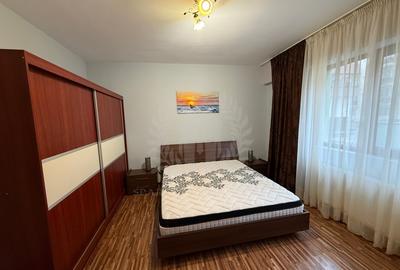 Apartament cu 3 camere decomandat, mobilat în 9 Mai - 10