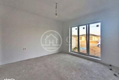 Casă cu 4 camere decomandat în Sântandrei - 10