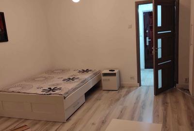 Garsonieră decomandată în Titan - 2