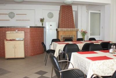 Casă cu 17 camere cu Teren 1000 Mp în Central - 1