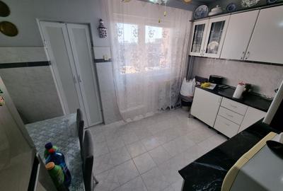 Apartament cu 3 camere semidecomandat, mobilat în Capitol - 5