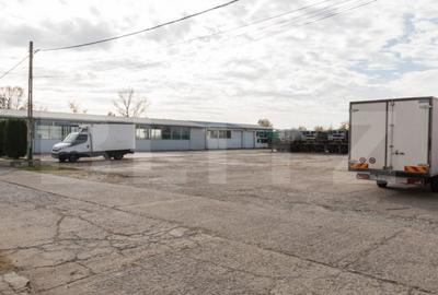 Spațiu comercial, de 2,950 mp, în Central - 4