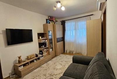 Etaj 3 - 3 camere - mobilat - Alexandru - Piata Voievozilor - 2