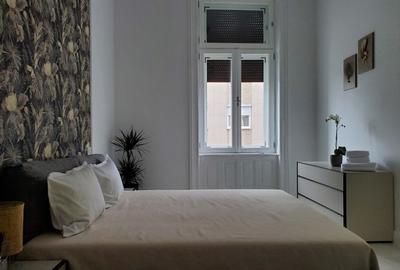 Inchiriez apartament 3 camere zona Ultracentrala - ID : RH-40067 - 2