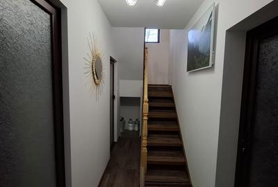 Casă cu 4 camere cu Teren 300 Mp în Tulnici - 11