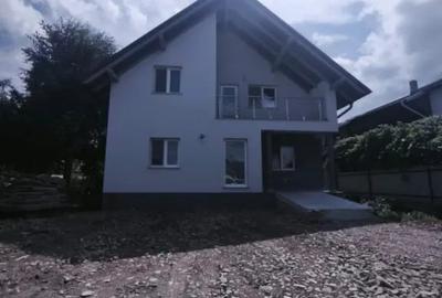 Casă cu 5 camere cu Teren 500 Mp în Rădăuți - 6