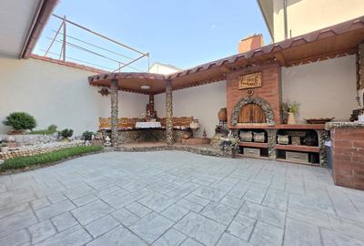 Casă individuală cu 8 camere cu Canalizare în P-ța Muncii - 4