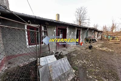 OKAZIE ! Casa Veche cu Anexe si 1242 mp Teren Intravilan imprejmuit la asfalt cu toate utilitatile - 1