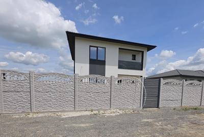 Casă individuală cu 4 camere cu Teren 385 Mp în Berceni - 1