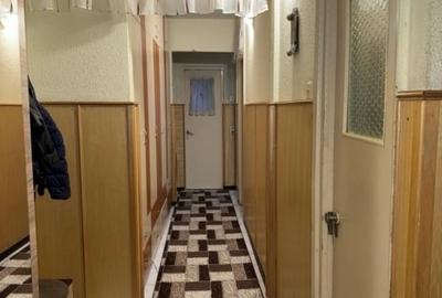 Apartament cu 3 camere decomandat în Păcurari
